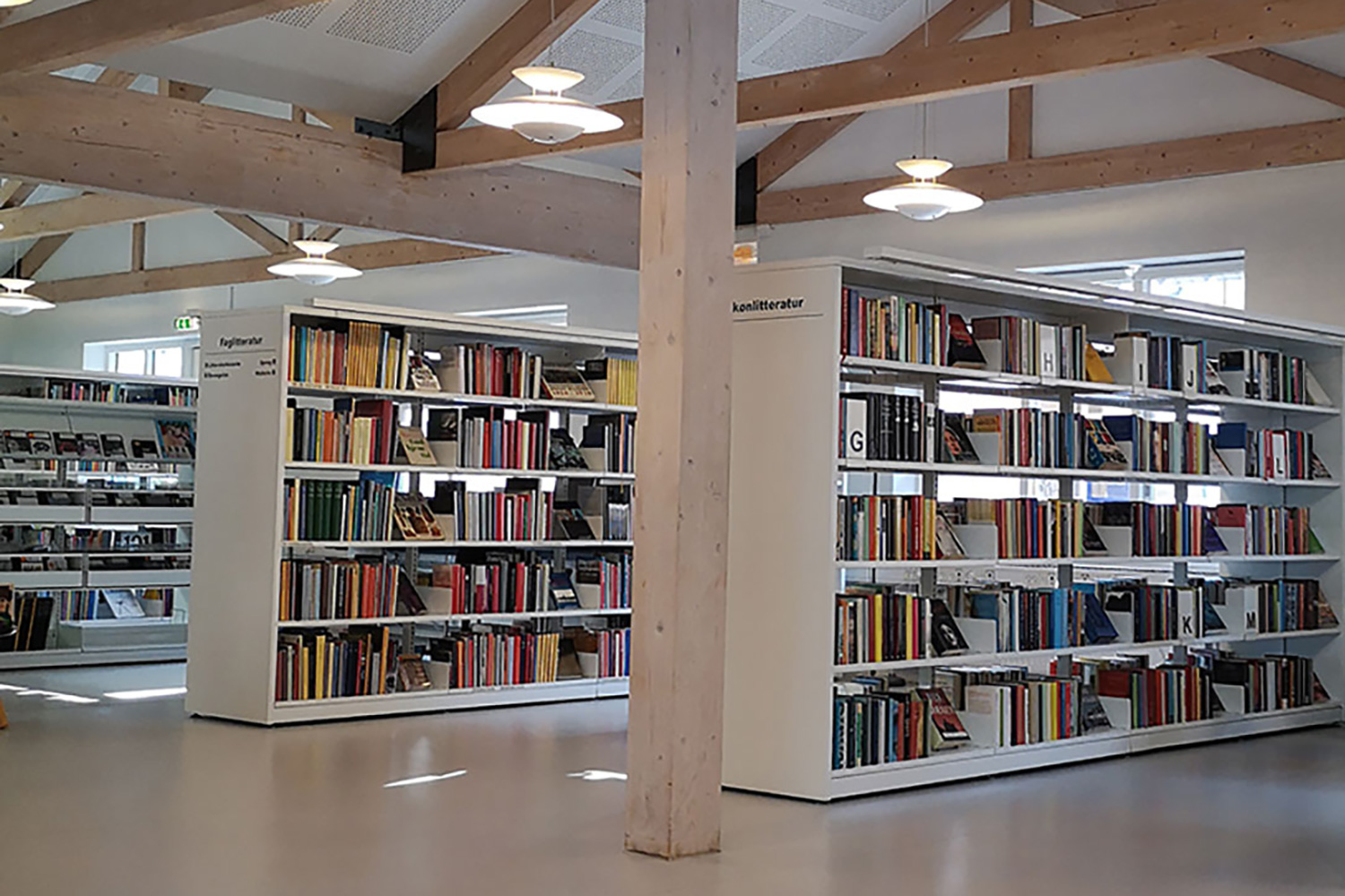 Regalsystem ohne Beleuchtung