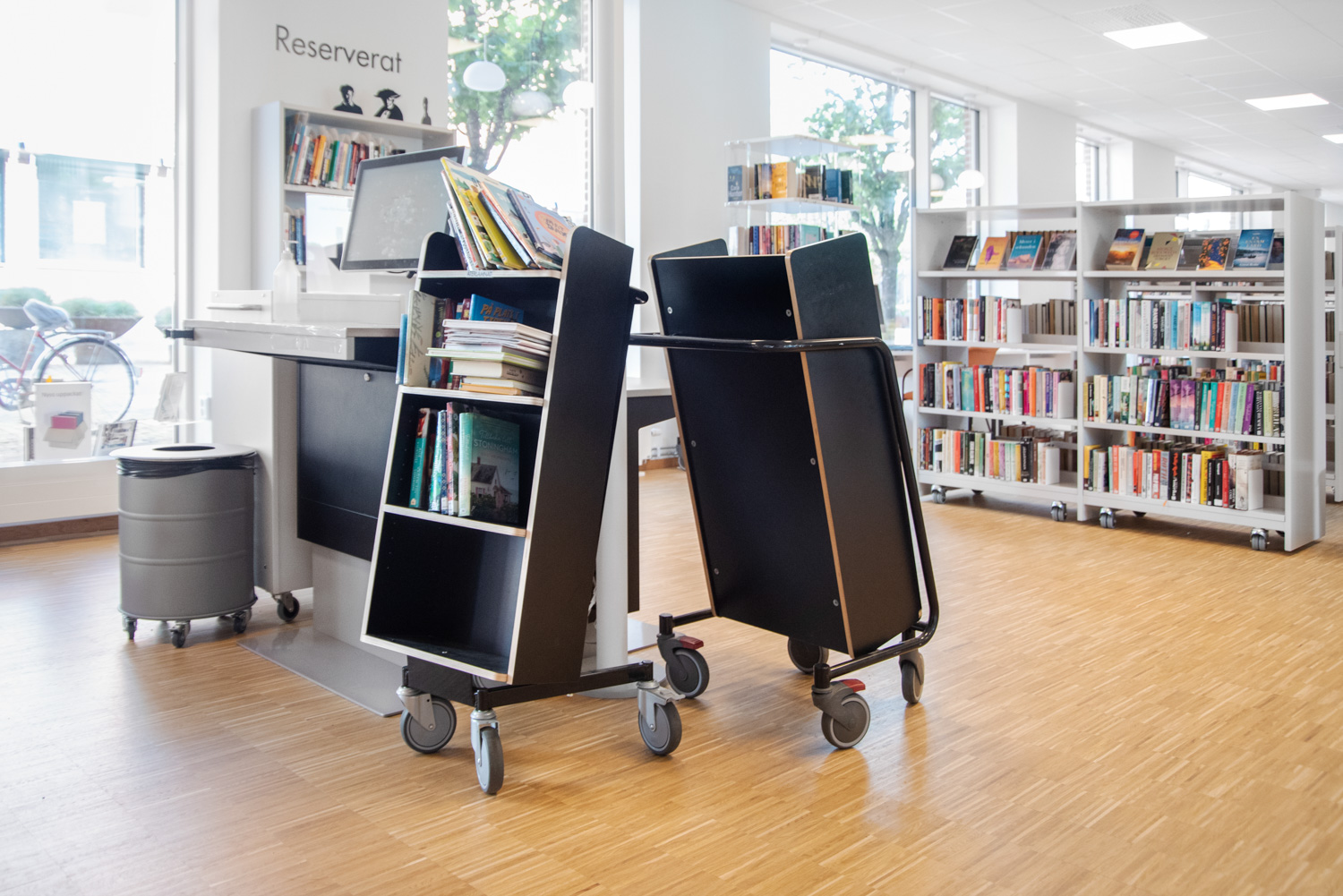 Halland Bücherwagen - Plus Design