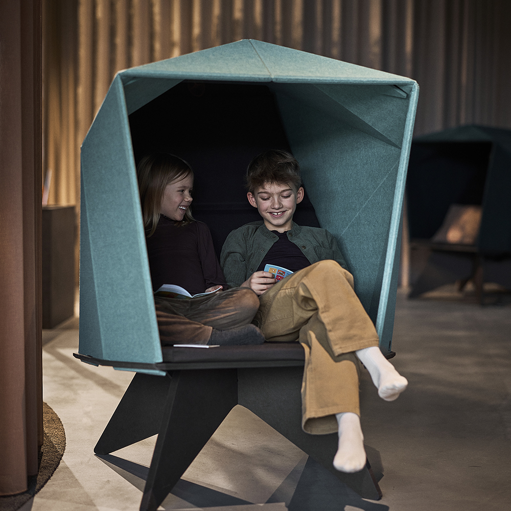 E3582 - Schmale und hohe Ausführung mit Kreuzbeingestell