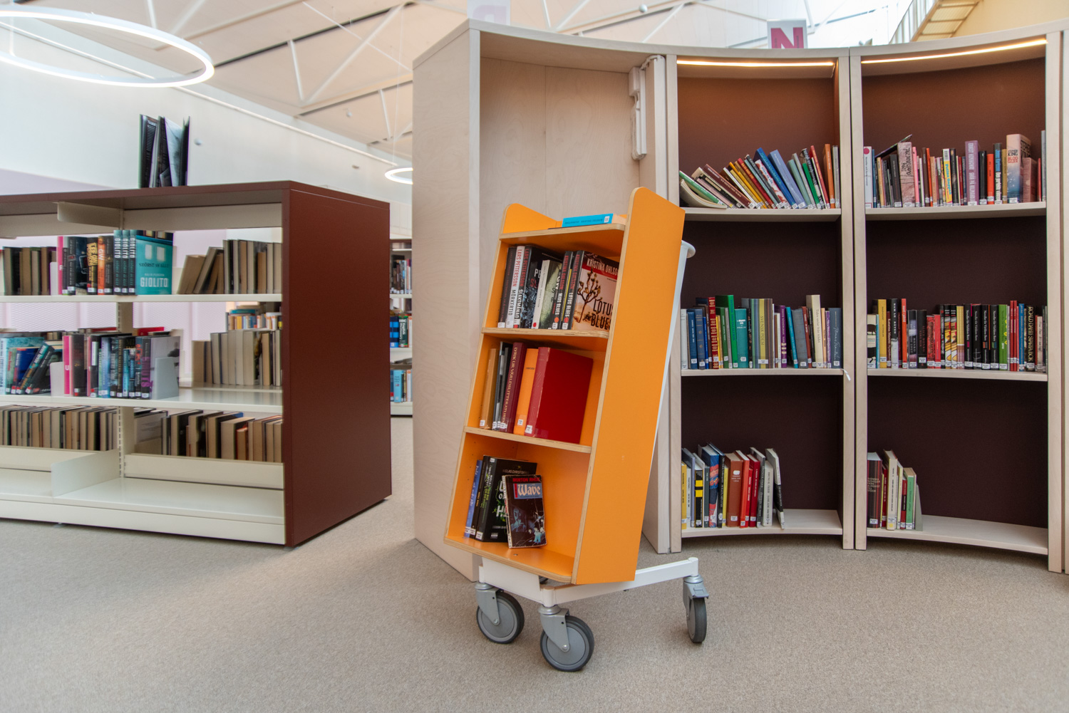Halland Bücherwagen - Plus Design